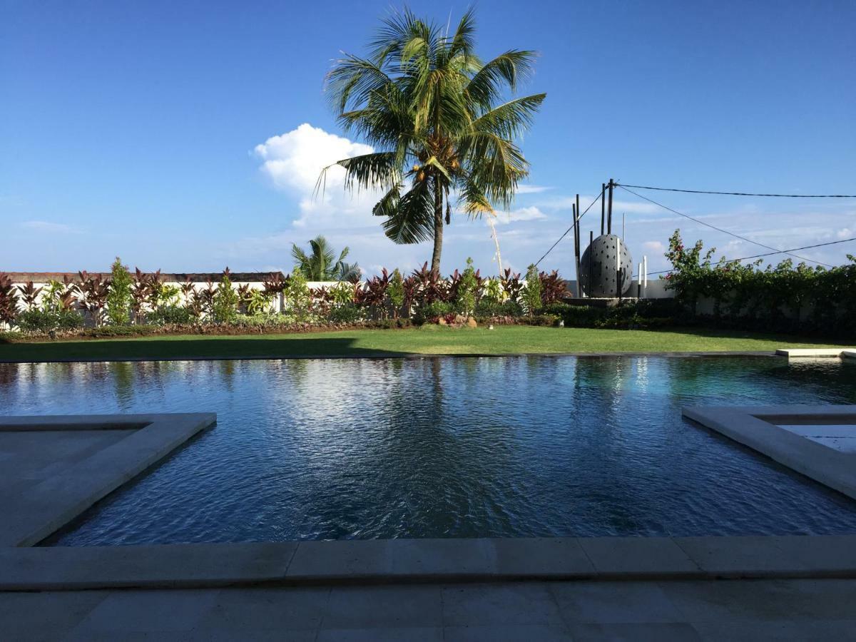 Villa Putih Lovina  Bagian luar foto